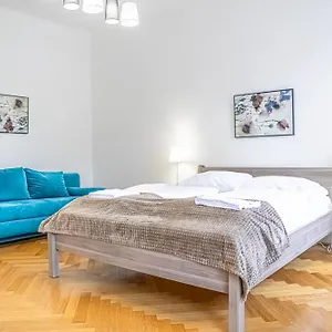 Apartment Comfortable 2br Apt, Near Wiener Stadthalle, Wien