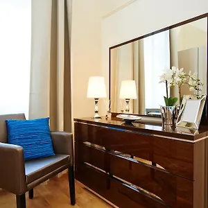 Luxury , בודפשט הונגריה