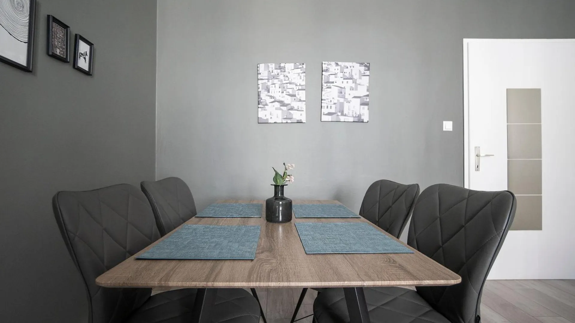 Brand New Luxury 2 Bedroom Apartment Near Augarten Vienna