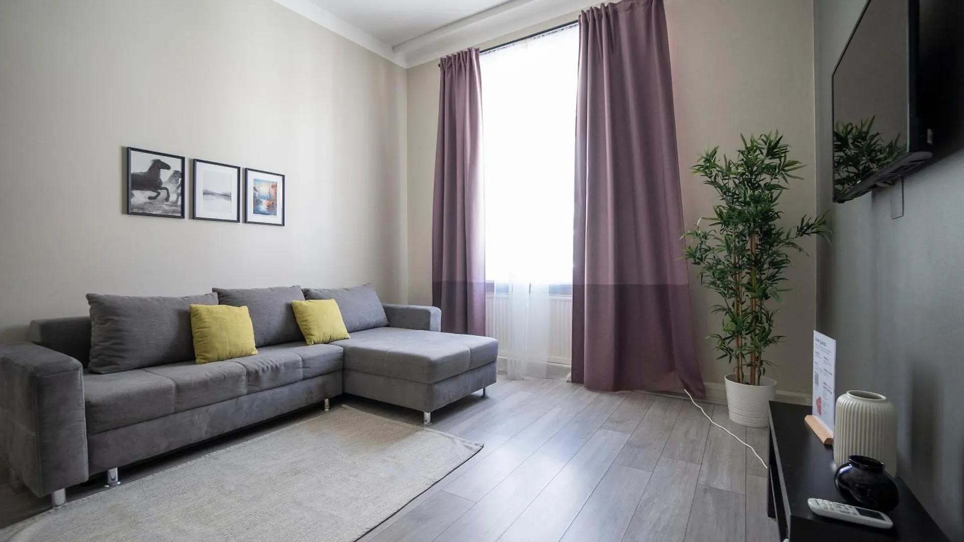 Brand New Luxury 2 Bedroom Apartment Near Augarten Vienna